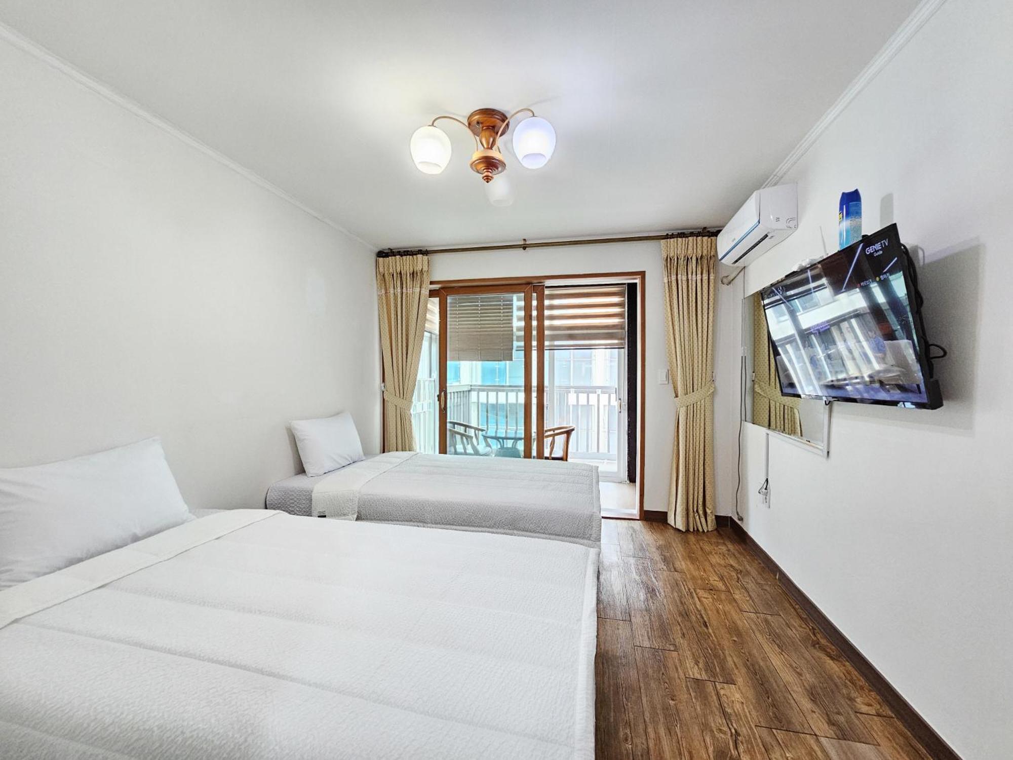 Seongsan Sunrise Pension Seogwipo Eksteriør billede